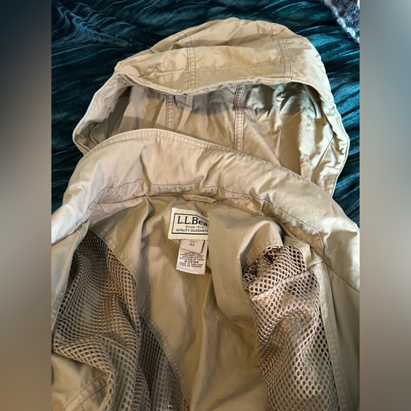 LL Bean Men’s Sporting/Fishing Jacket - Picture 5 of 9